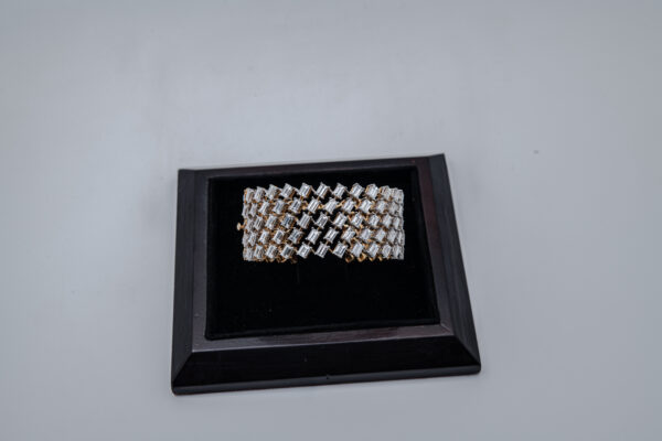 Crystal Allure - Image 3