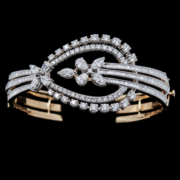 gold and diamond bracelets in kolkata